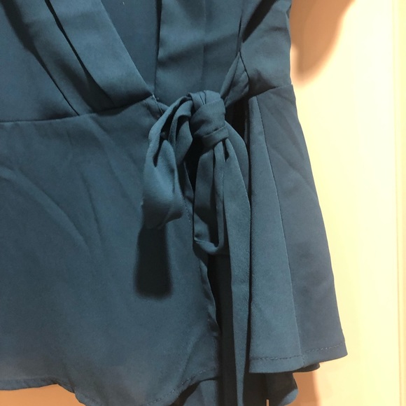 Gorgeous blue blouse! - Picture 5 of 5